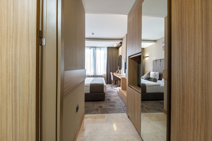 Room 17 of 63