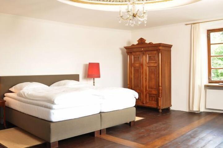 Room 34 of 57