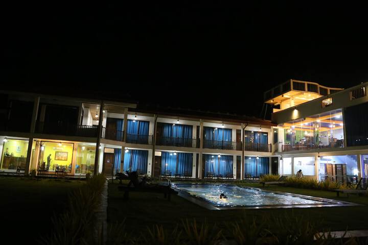 Pool 25 of 35