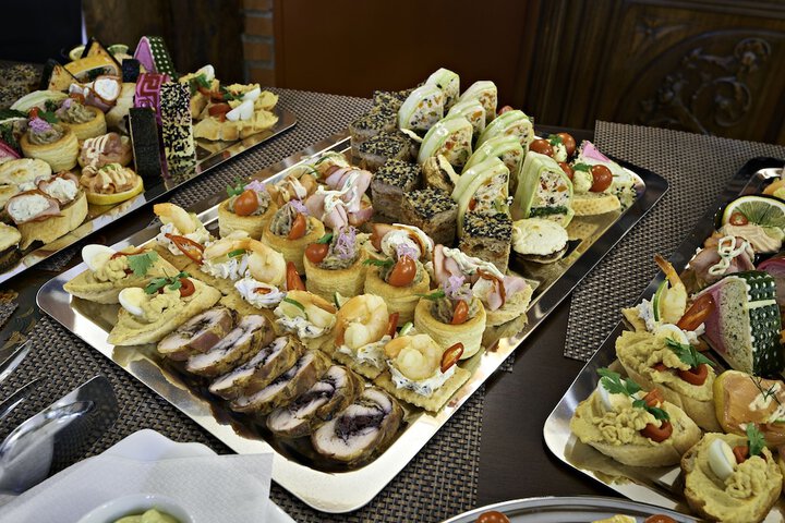 Dining 55 of 83