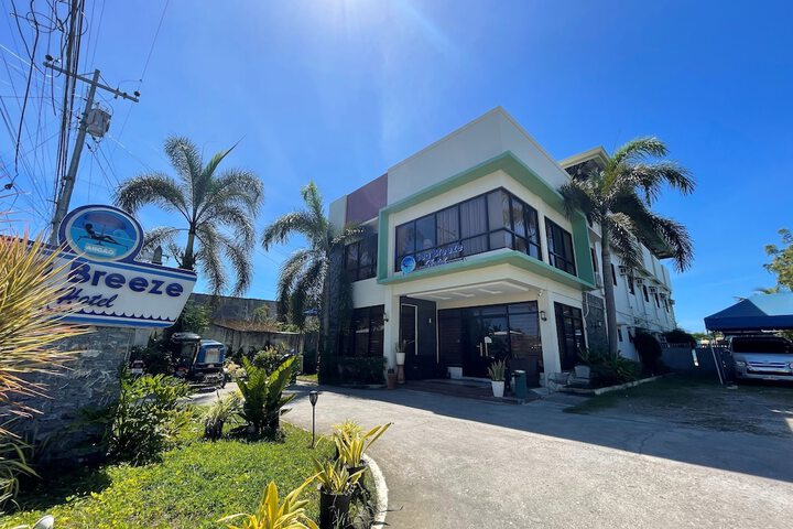 Argao Seabreeze Hotel powered by Cocotel