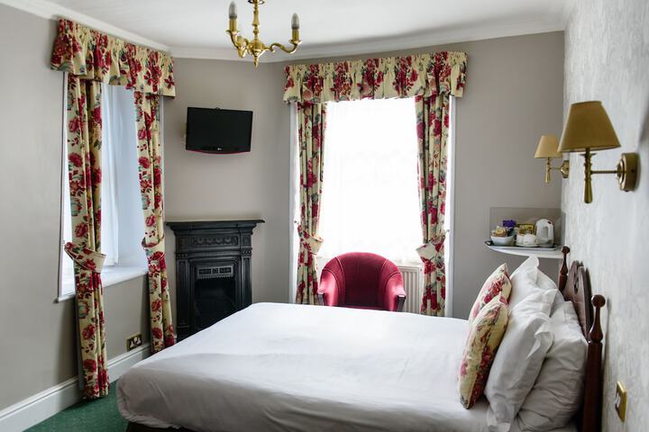 Room 8 of 75