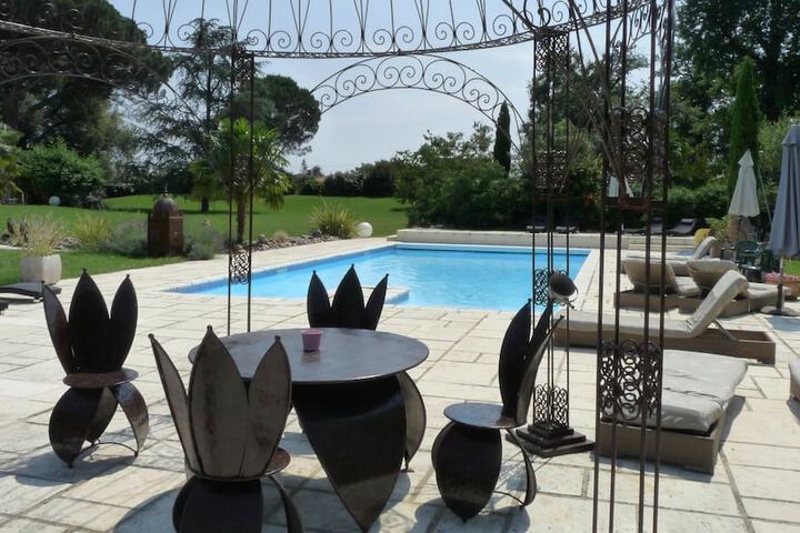 Hotel Pool