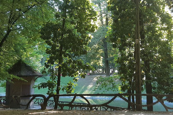 Property Grounds 30 of 46