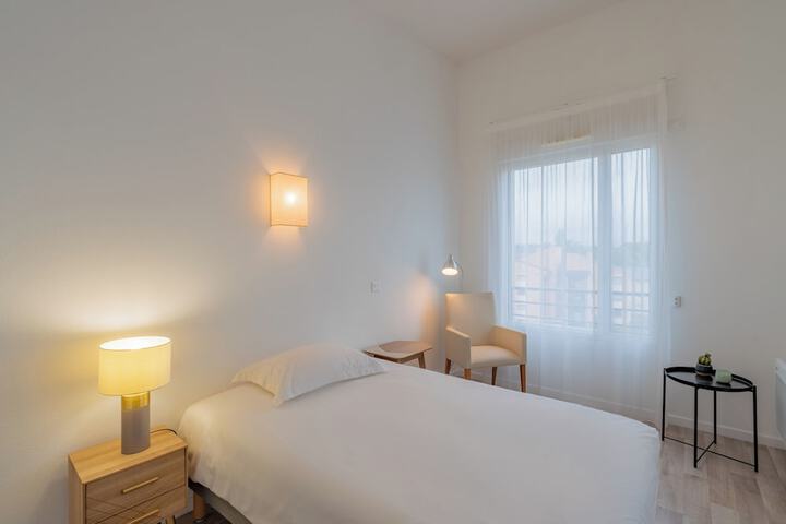 Room 16 of 26