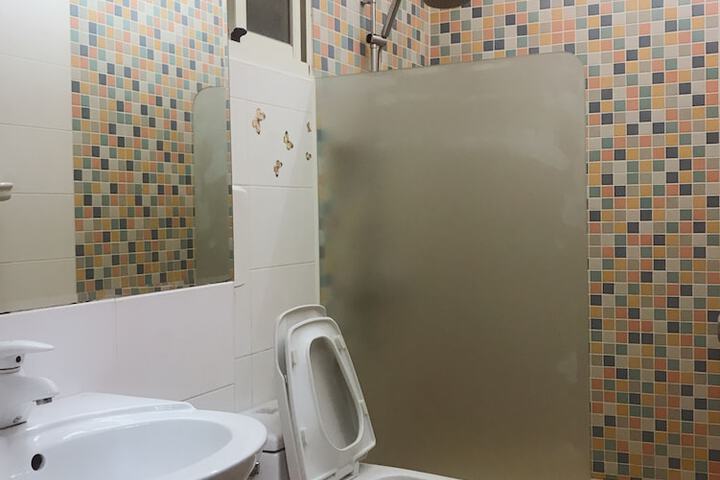 Room 14 of 23