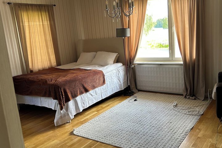 Room 4 of 23