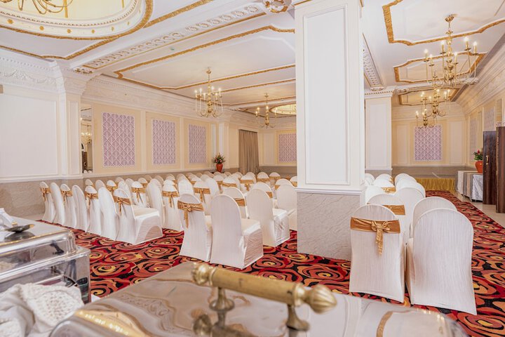 Ballroom/Hall 55 of 63