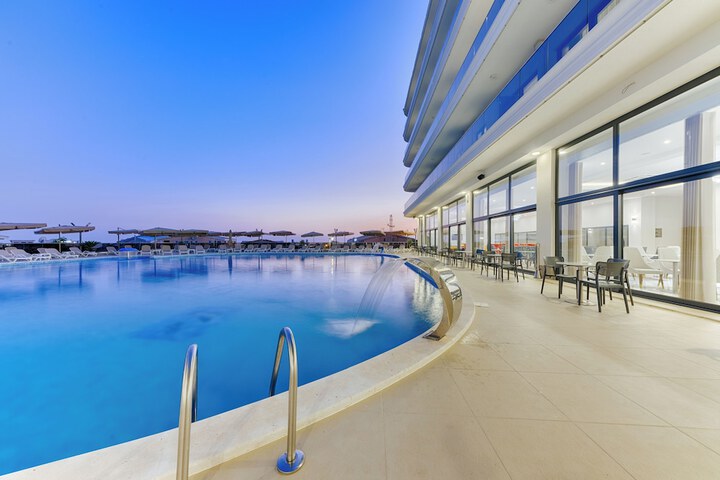 Pool 38 of 56