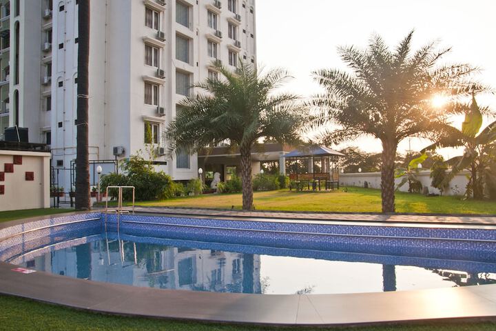 Pool 49 of 71