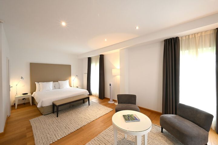 Room 9 of 41