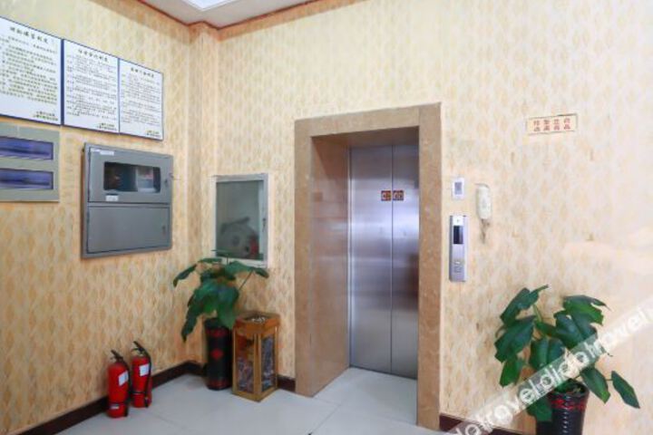 Hotel Interior 8 of 17