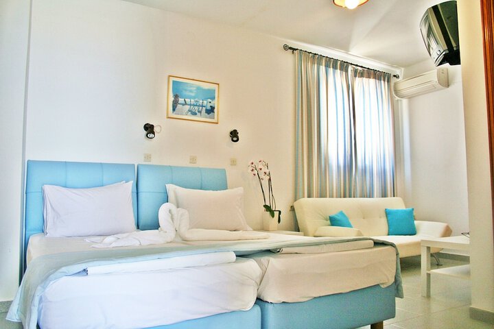 Room 2 of 26