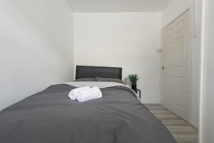 Room 7 of 37