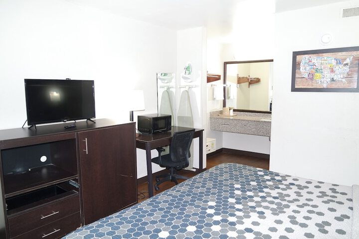 Room 3 of 19