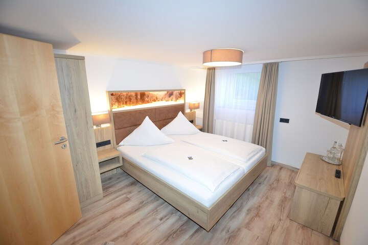 Room 20 of 96