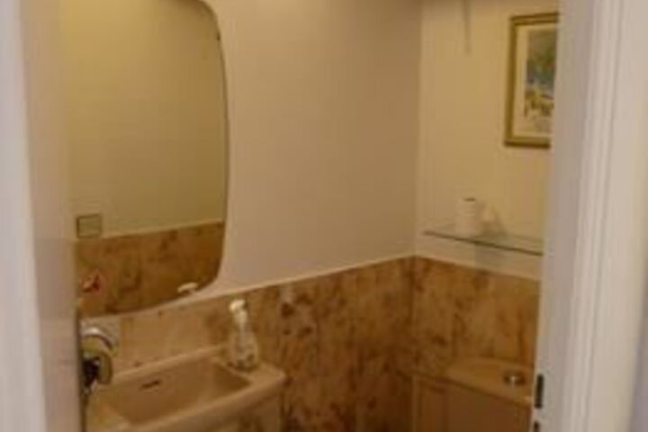 Room 2 of 11