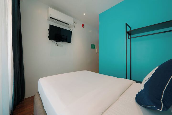 Room 19 of 65