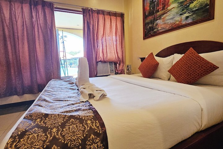Room 40 of 199