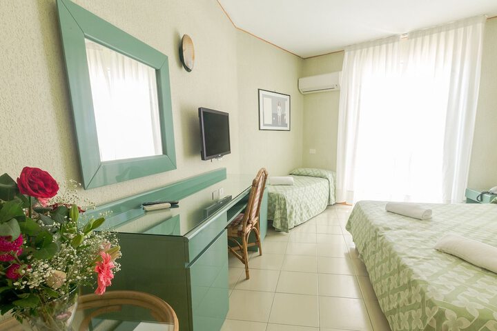 Room 19 of 85