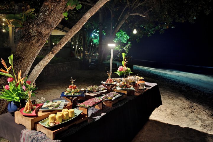 Dining 94 of 100
