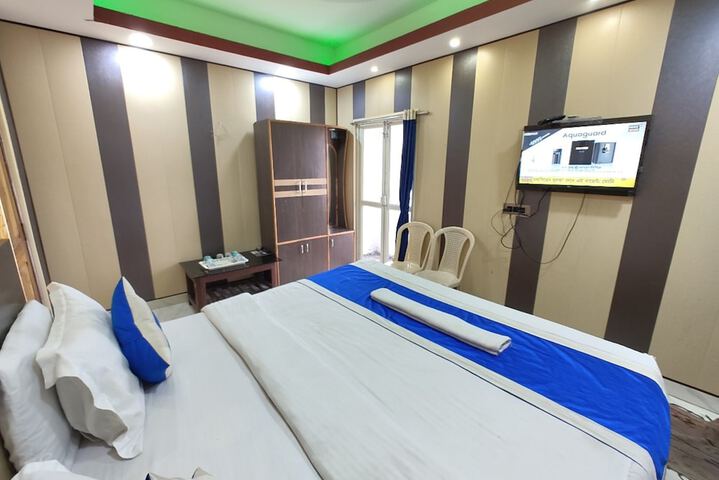 Room 12 of 24