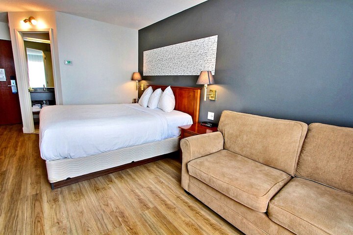 Room 25 of 59