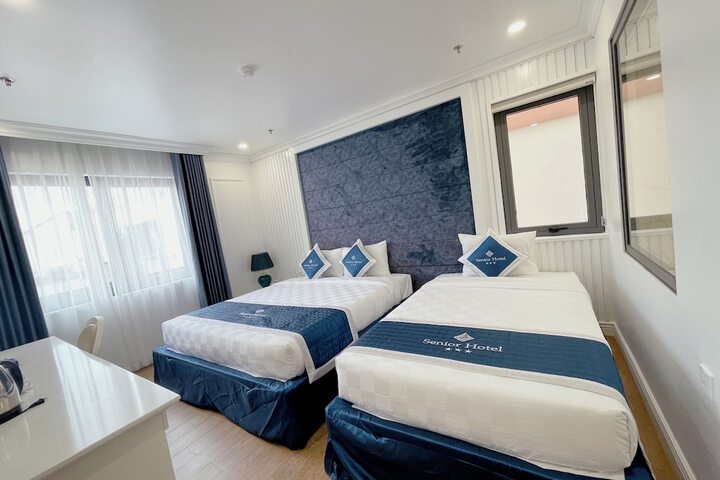 Room 3 of 28