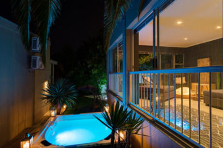 Pool 33 of 40