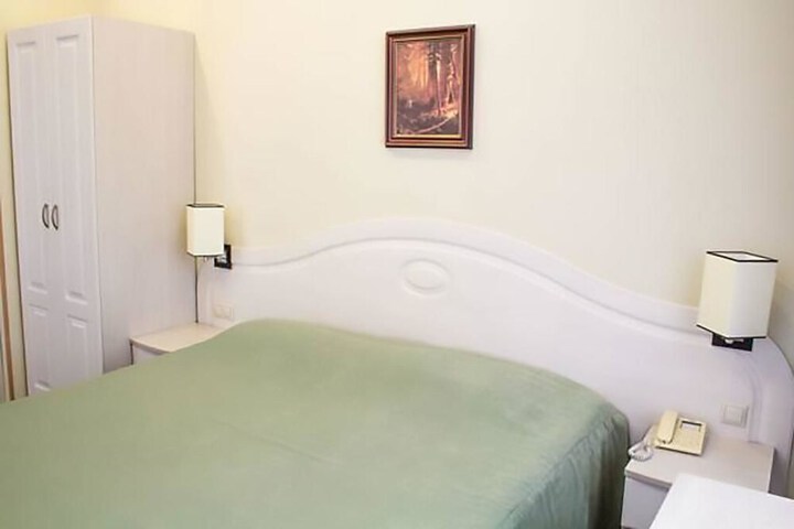 Room 7 of 34