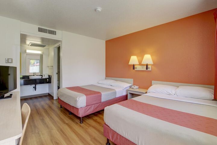 1 Double Bed (3 of 26)