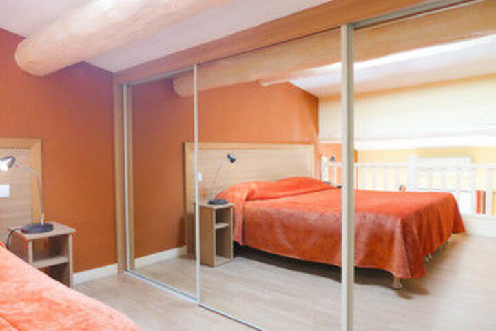 Room 14 of 38