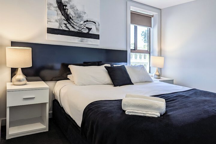 Room 2 of 25