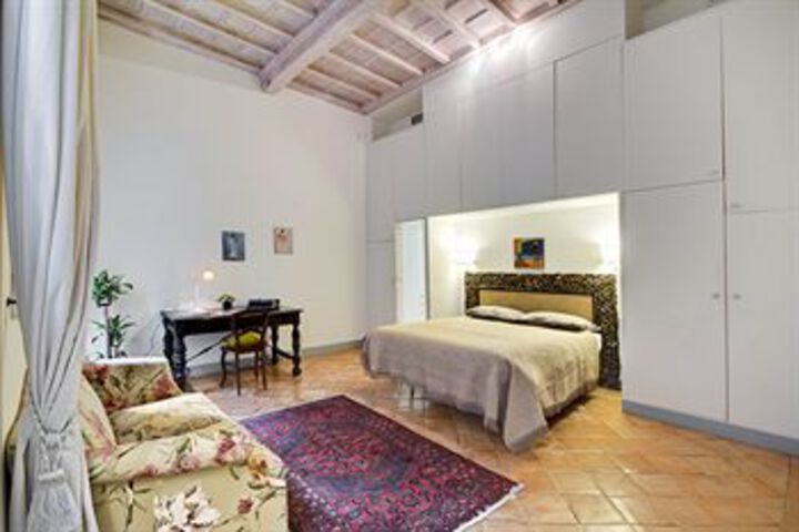 Room 25 of 29