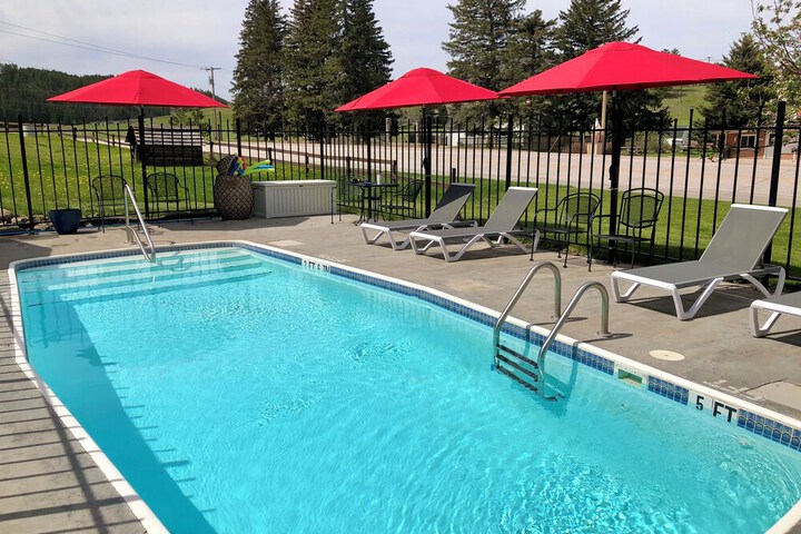 Pool 118 of 154