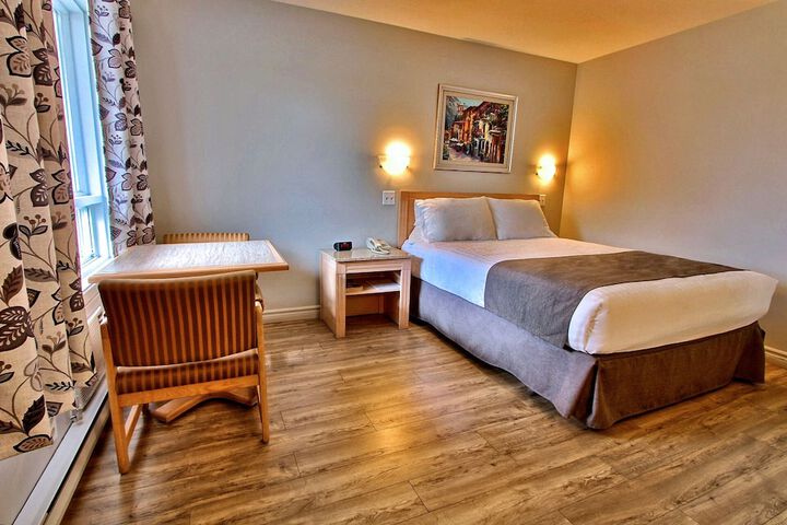 Room 10 of 36