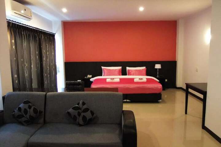 Room 28 of 51