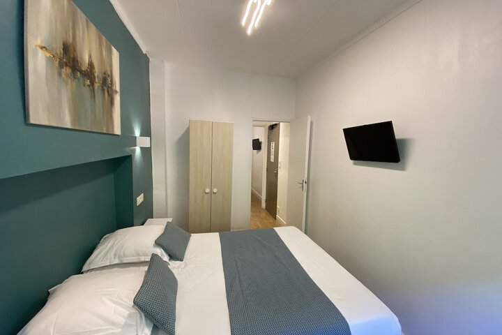 Room 34 of 76