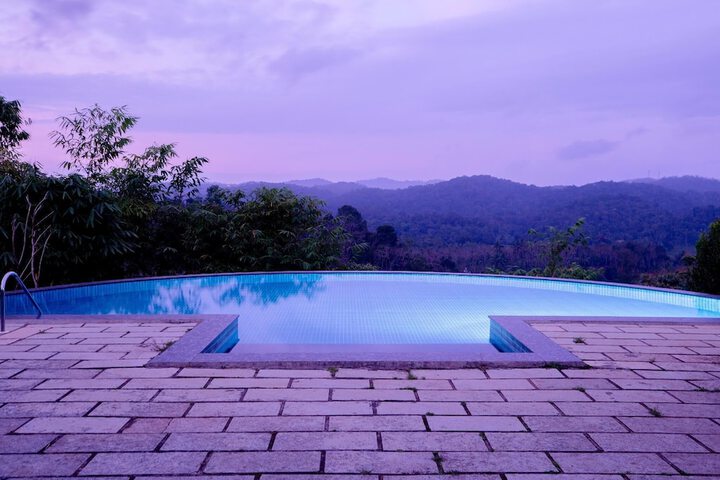 Pool 44 of 51