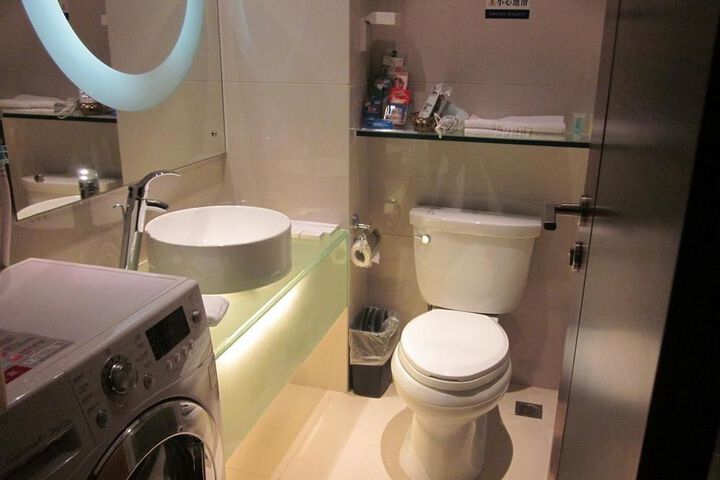 Hotel Suite Photo