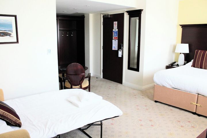 Room 11 of 31