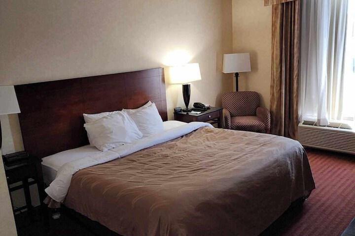 Room 16 of 30