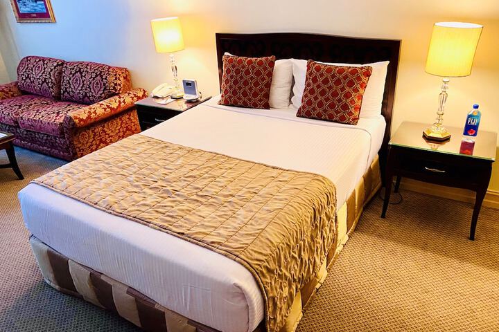 Room 26 of 105