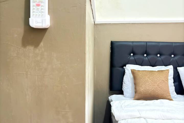 Room 5 of 30