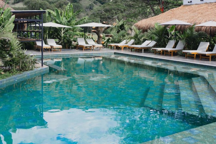 Pool 19 of 37