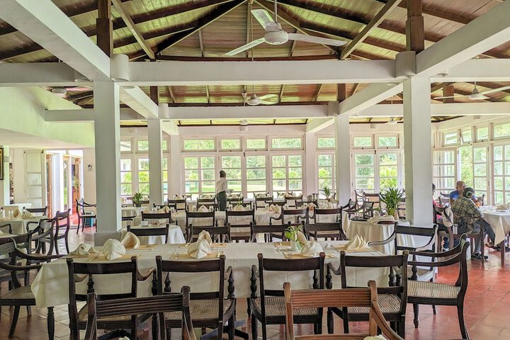 Dining 8 of 18