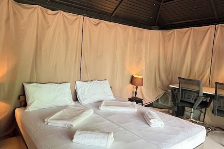 Room 15 of 44