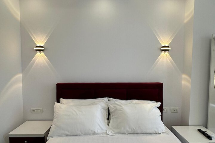 Room 3 of 22