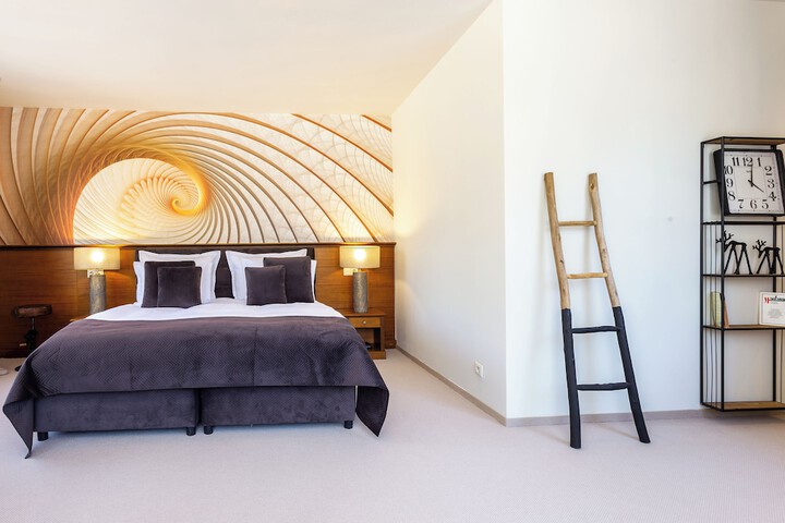 Room 15 of 41