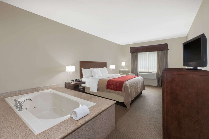 Room 14 of 65